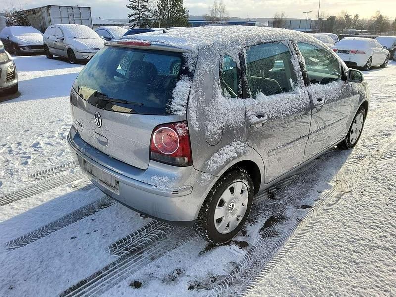 Gebraucht VW Polo Comfortline 60 PS (44 kW) 2009 Silverbird metallic Kleinwagen