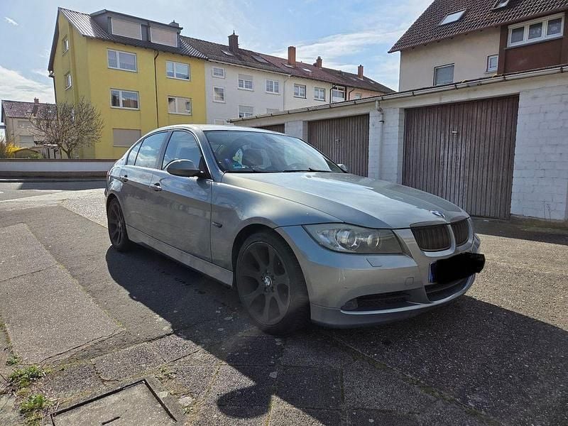 Gebraucht BMW 325 218 PS (160 kW) 2006 Blau Limousine