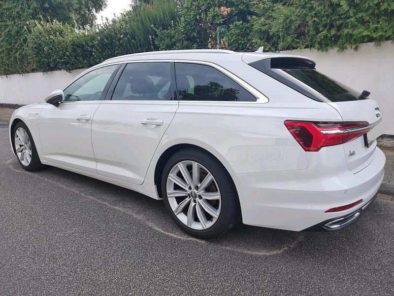 Weiß Gebraucht 2019 Audi A6 S-Line Kombi | 25.900 € (Teuer) - Bild 1/4