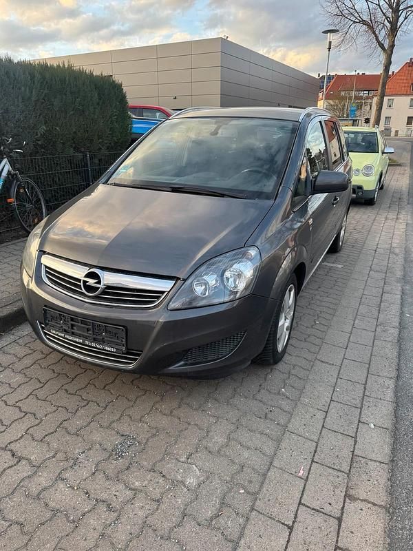 Gebraucht Opel Zafira 110 PS (80 kW) 2010 Grau Van / Kleinbus