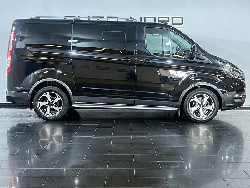 Gebraucht Ford Tourneo Active 131 PS (96 kW) 2022 Schwarz Van / Kleinbus