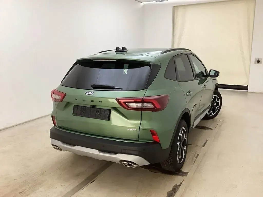 Gebraucht Ford Kuga ST-Line X 179 PS (131 kW) 2025 Grün SUV