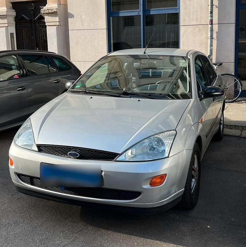 Usata Ford Focus 101 CV (74 kW) 2001 Grigio Berlina