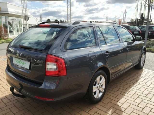 Gebraucht Skoda Octavia Impuls Edition 105 PS (77 kW) 2010 Grau metallic Kombi