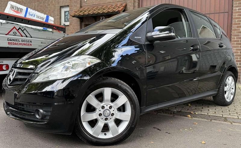 Schwarz Gebraucht 2009 Mercedes A150 Kleinwagen | 5.490 € (Fairer Preis) - Bild 1/4