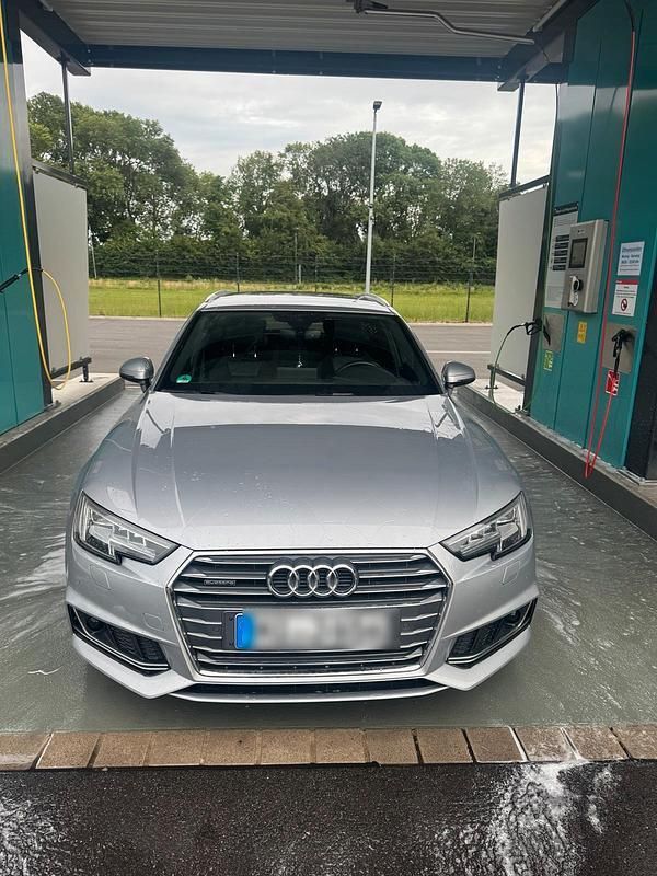 Silber Gebraucht 2016 Audi A4 S-Line Kombi | 15.500 € (Guter Preis) - Bild 1/4