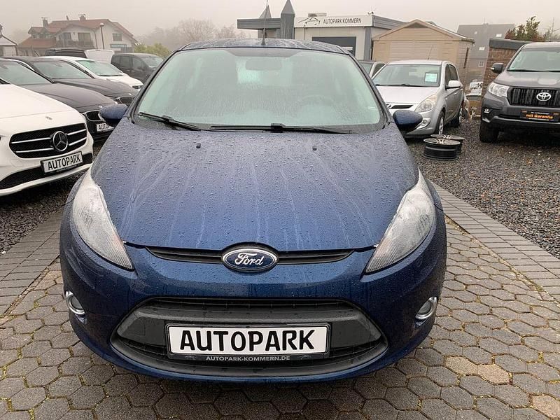 Gebraucht Ford Fiesta Trend 60 PS (44 kW) 2011 Blau Limousine