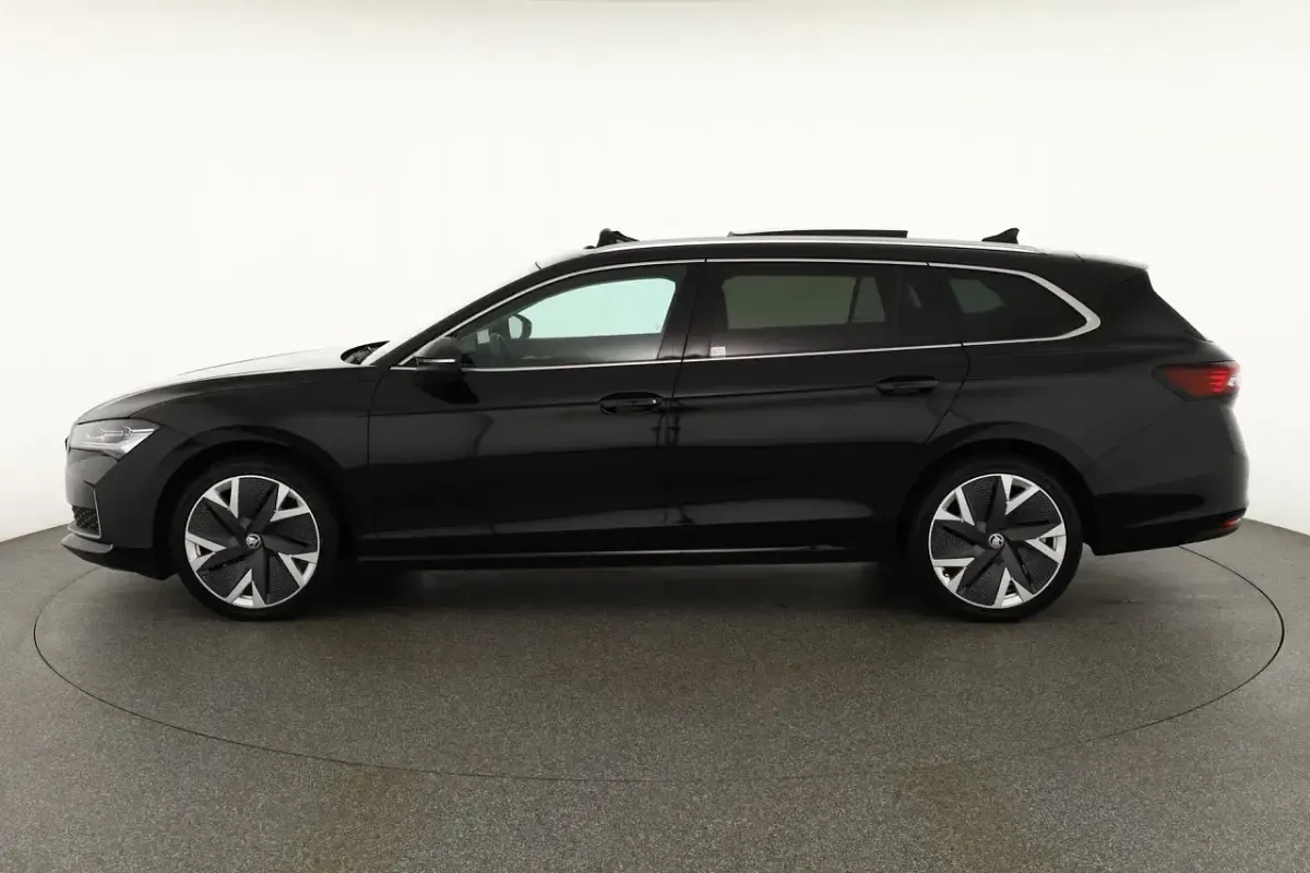 Gebraucht Skoda Superb Selection 193 PS (141 kW) 2024 Schwarz Kombi