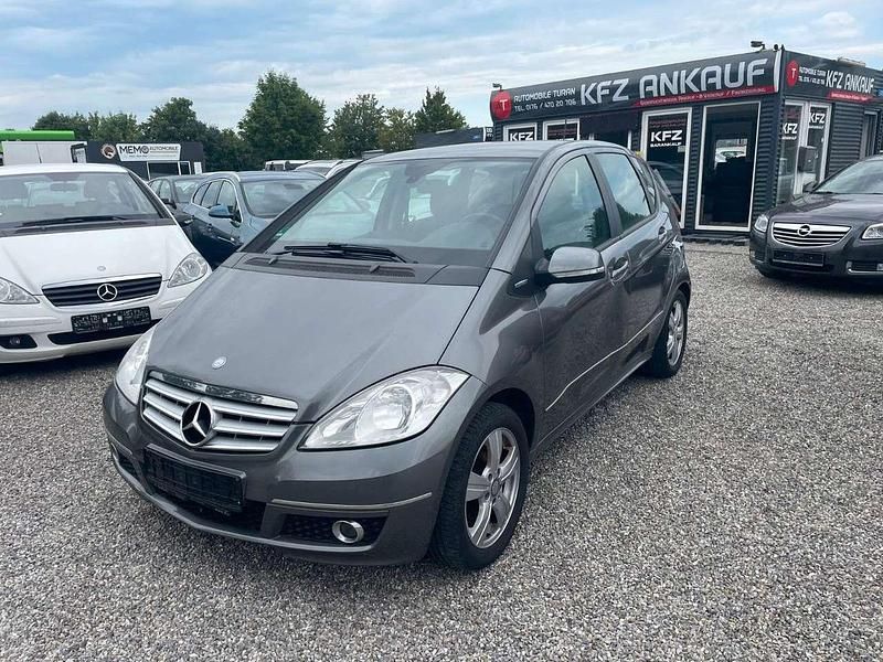 Gebraucht Mercedes A160 Elegance 95 PS (69 kW) 2010 Grau Limousine