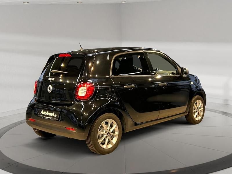 Second-hand Smart ForFour Passion 71 CP (52 kW) 2018 Negru Hatchback