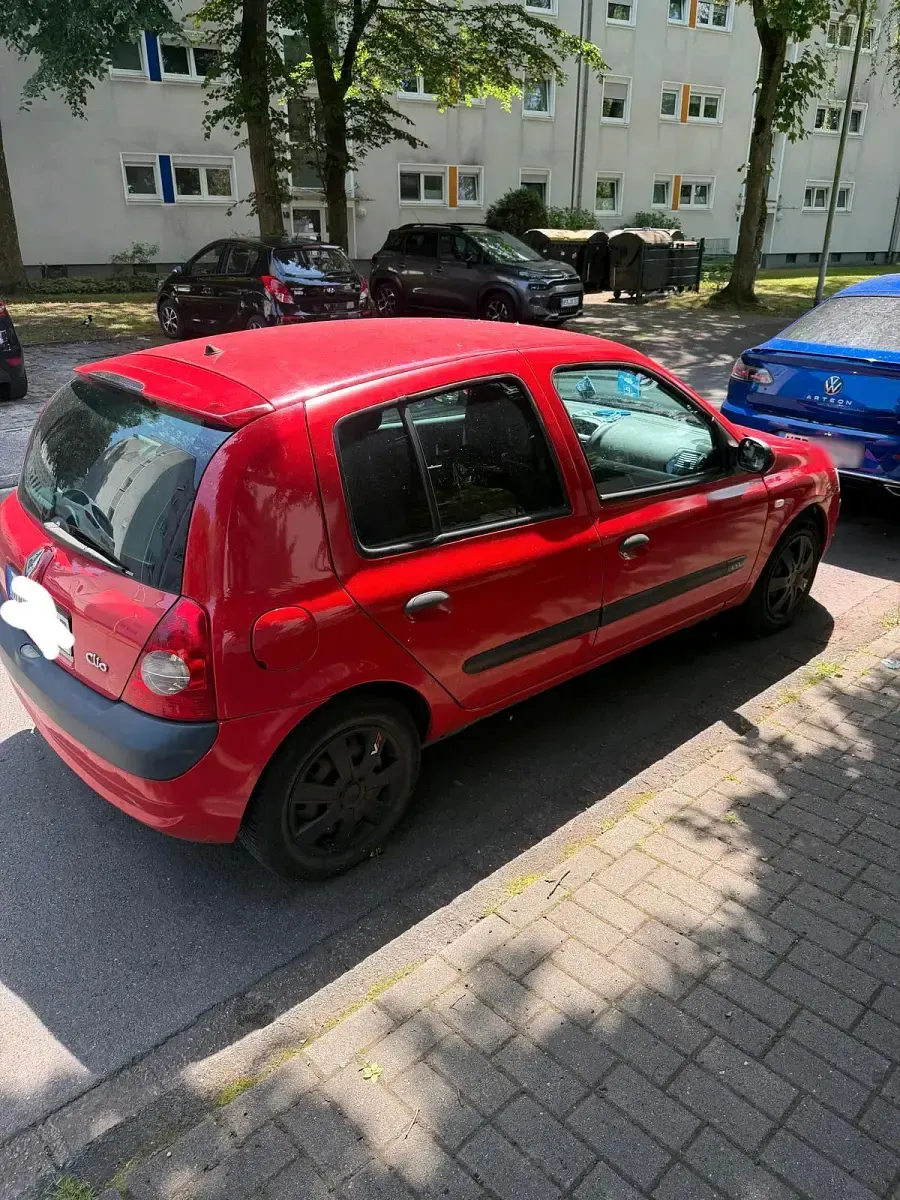 Gebraucht Renault Clio 75 PS (55 kW) 2004 Rot Kleinwagen