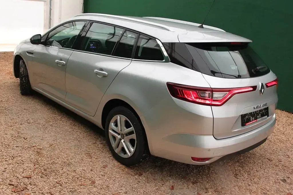 Gebraucht Renault Mégane 132 PS (97 kW) 2018 Grau Limousine