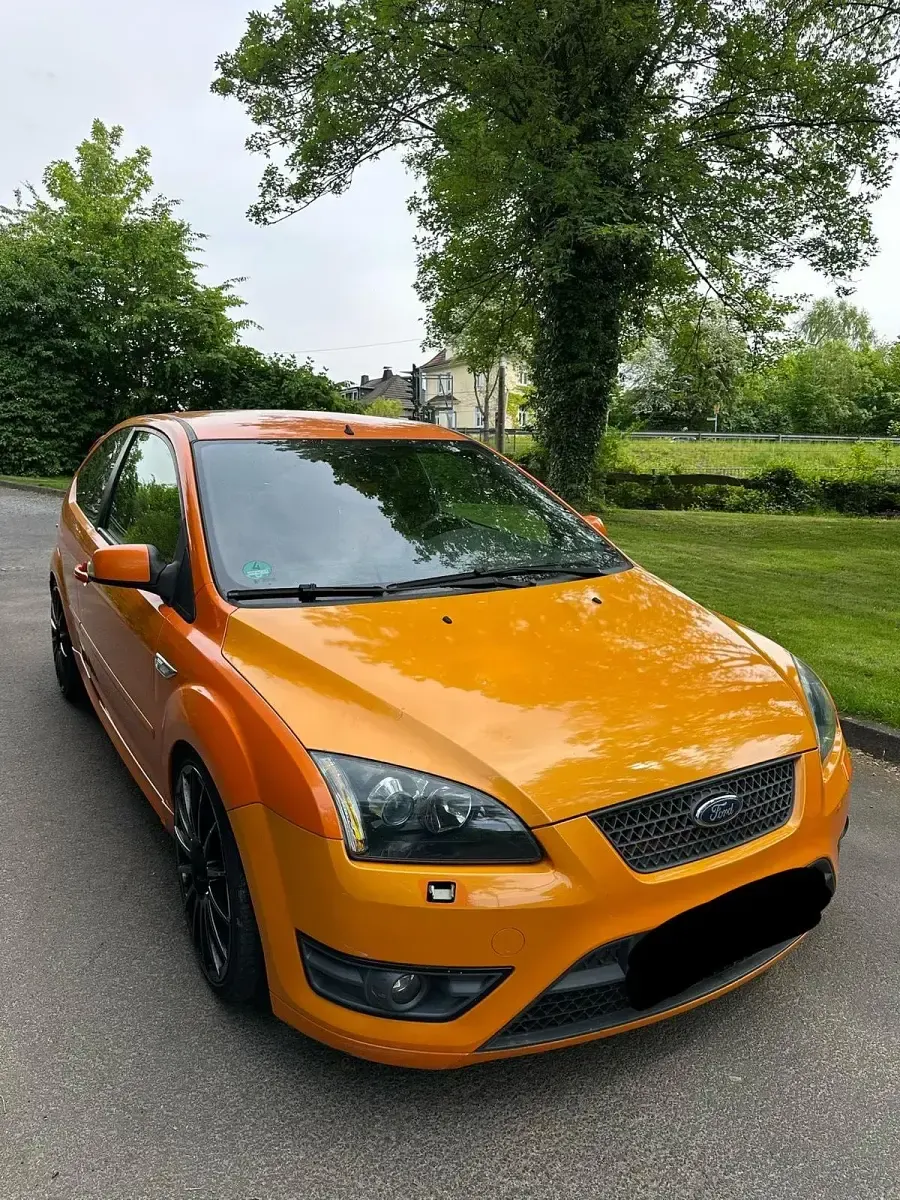 Used Ford Focus ST 225 HP (165 kW) 2007 Orange Coupe