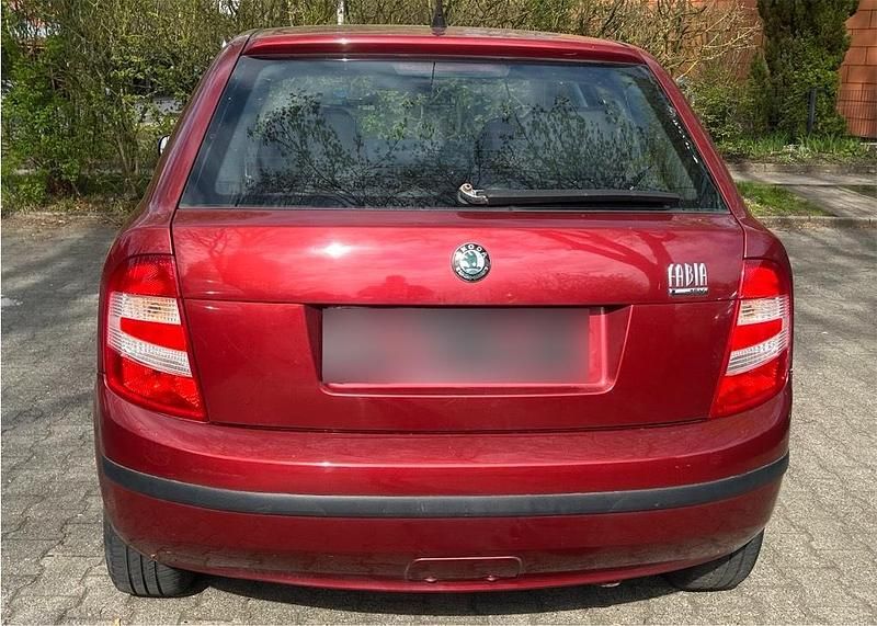 Gebraucht Skoda Fabia 80 PS (58 kW) 2005 Rot Limousine