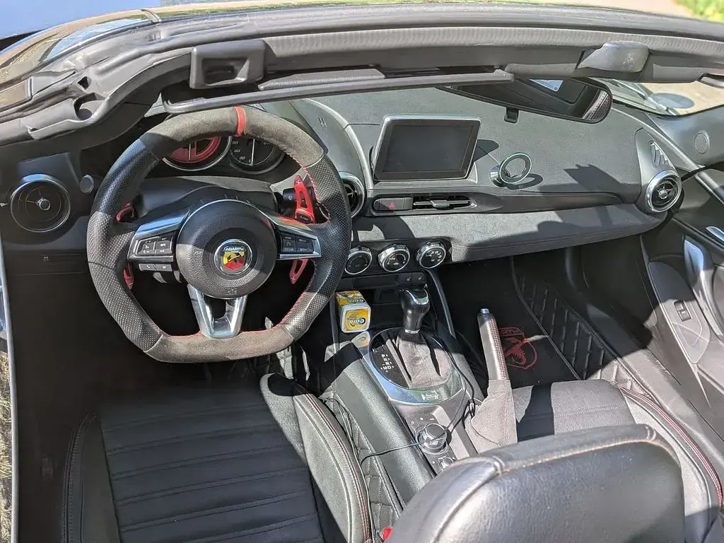 Gebraucht Abarth 124 Spider 170 PS (125 kW) 2017 Silber Cabrio