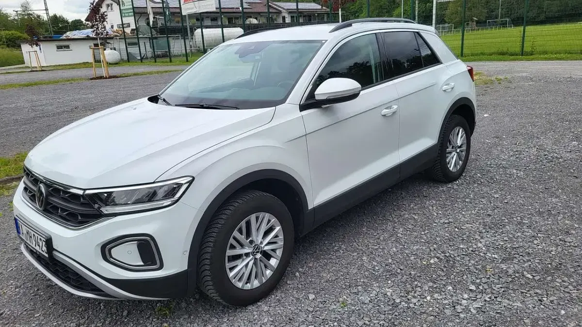 Gebraucht VW T-Roc Life 110 PS (80 kW) 2022 Weiß SUV