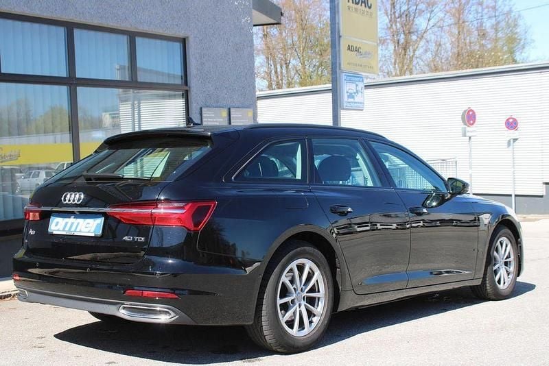 Gebraucht Audi A6 Basis 204 PS (150 kW) 2020 Schwarz Kombi