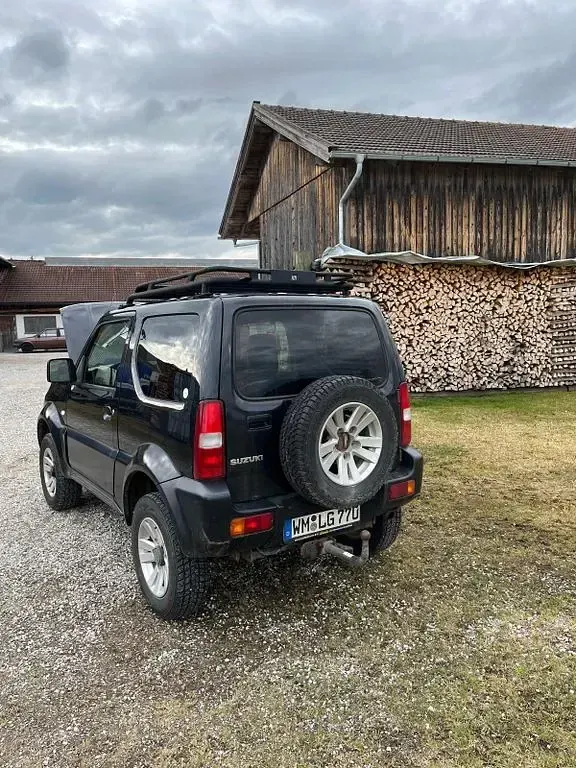 Gebraucht Suzuki Jimny Club 86 PS (63 kW) 2013 Schwarz SUV