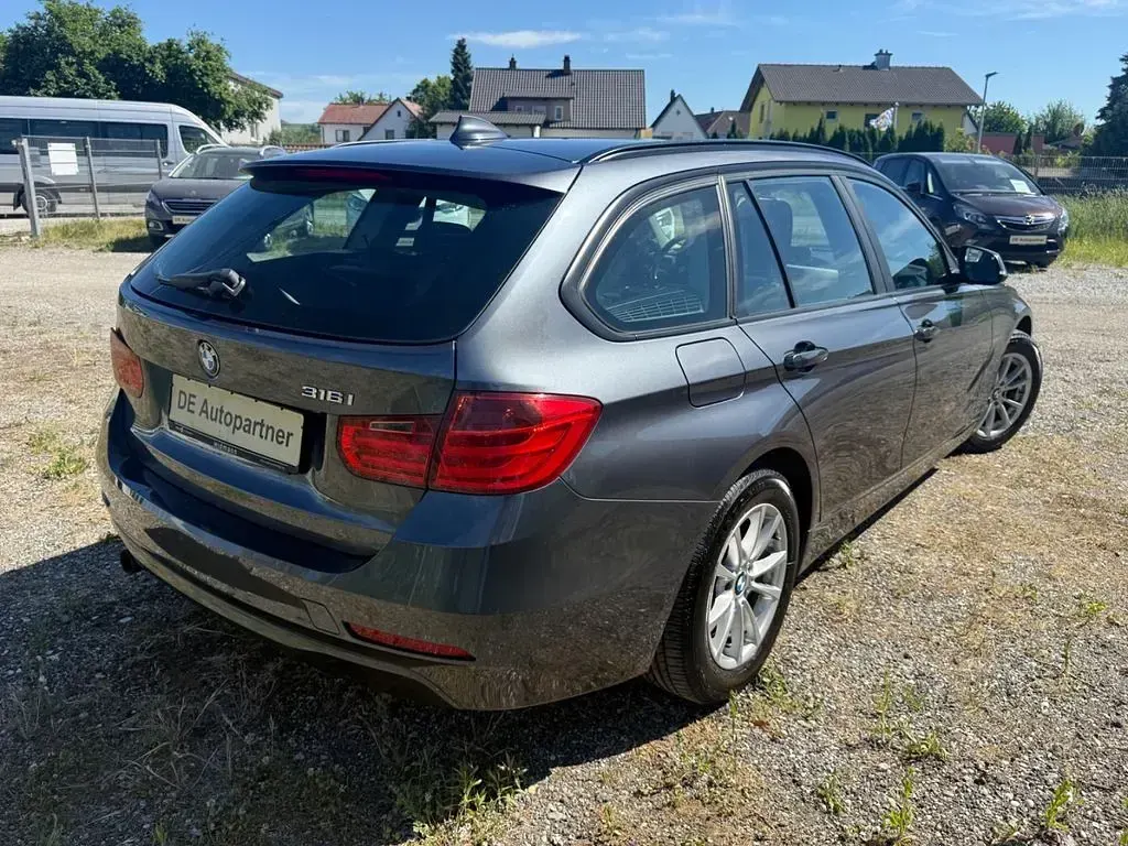 Gebraucht BMW 316 Sport Line 136 PS (100 kW) 2013 Mineralgrau Kombi