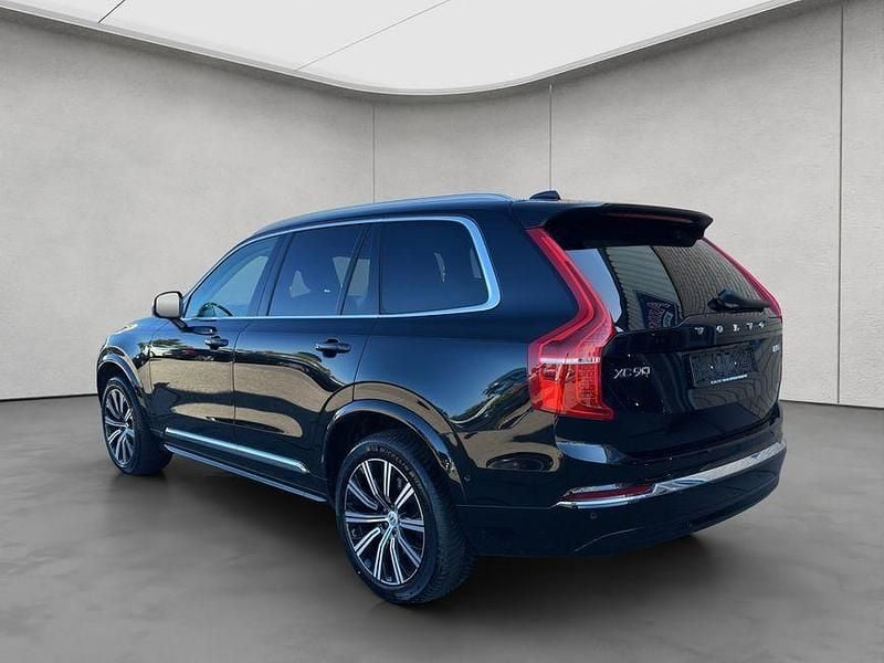 Gebraucht Volvo XC90 Plus 235 PS (172 kW) 2024 Onyx blackmetallic 717 SUV