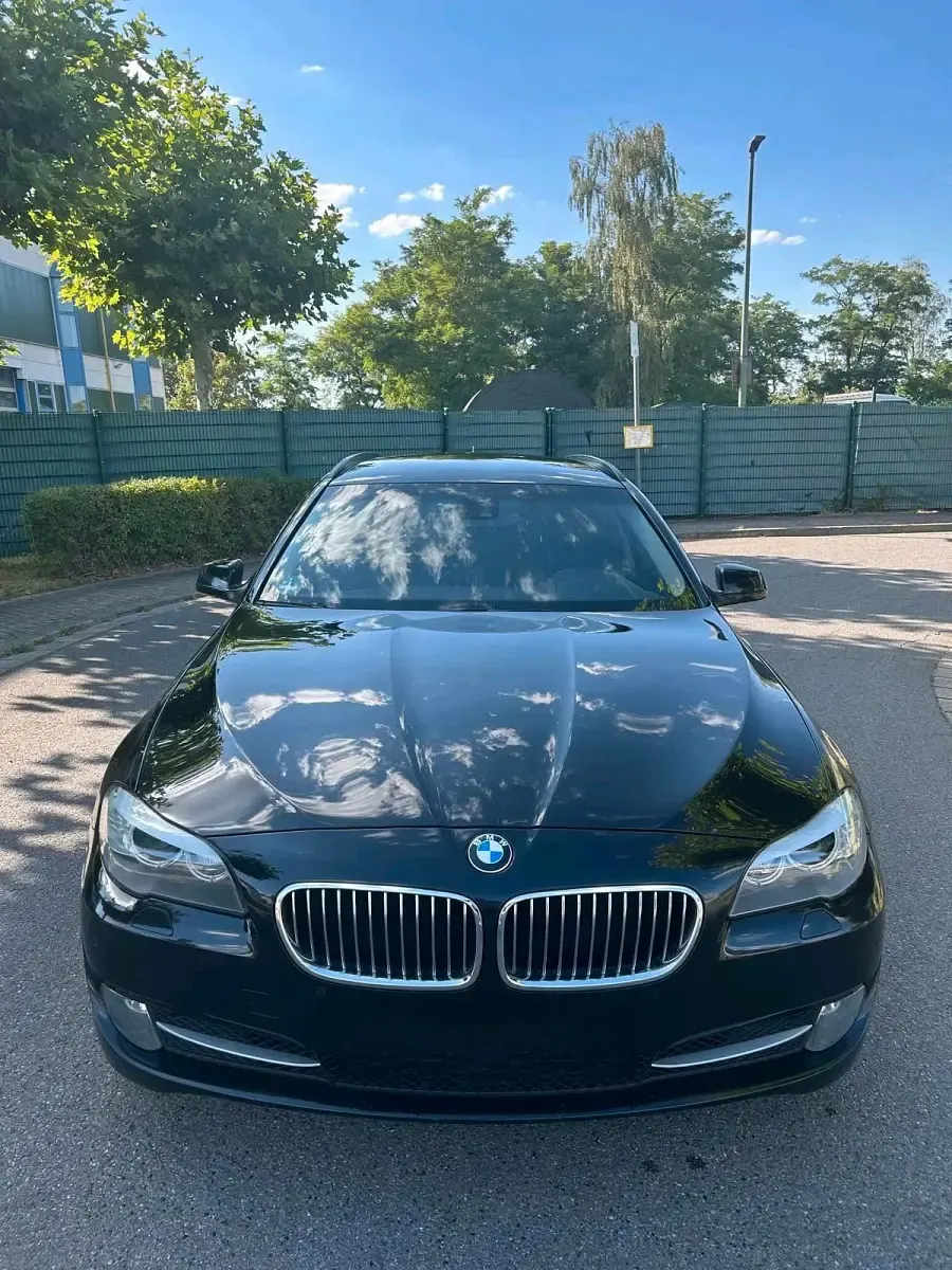 Gebraucht BMW 525 204 PS (150 kW) 2011 Schwarz Limousine
