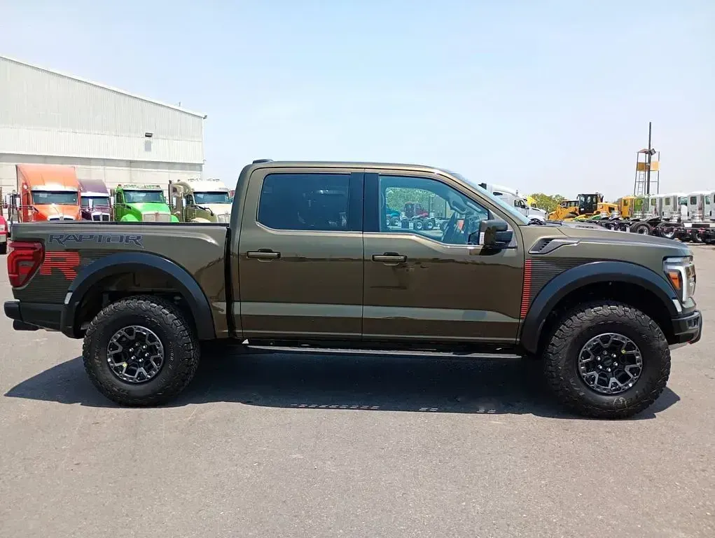 Neu Ford F-150 Raptor 729 PS (536 kW) 2026 Grün Pickup