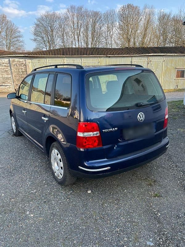 Gebraucht VW Touran 105 PS (77 kW) 2004 Blau Van / Kleinbus