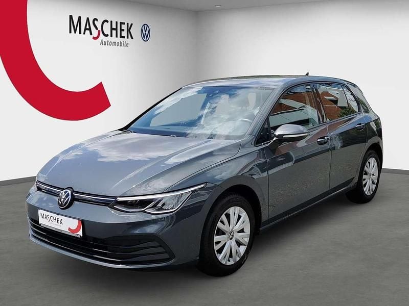 Delfingrau Gebraucht 2023 VW Golf VIII Life Limousine | 22.240 € (Fairer Preis) - Bild 1/4