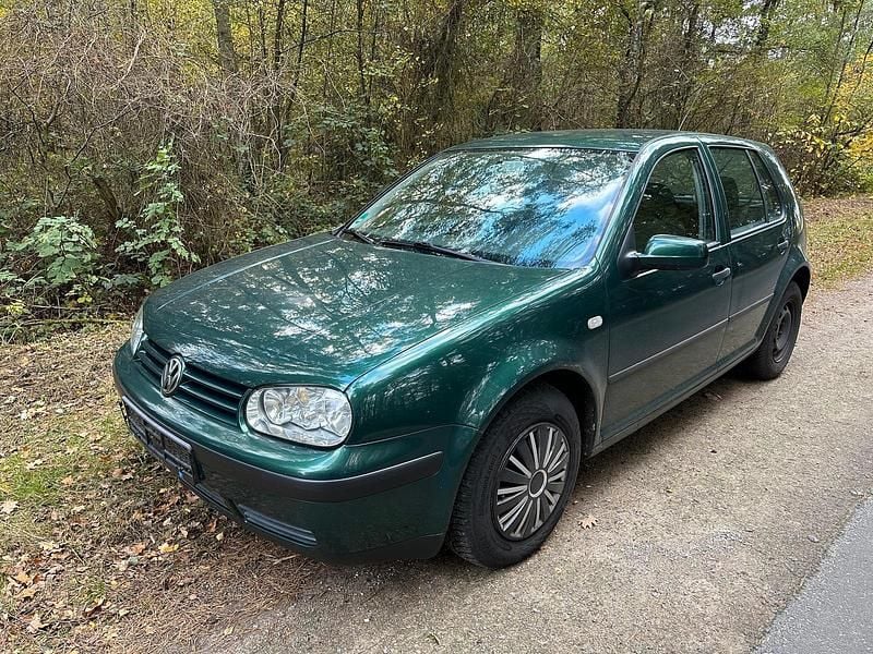 Grün Gebraucht 2000 VW Golf IV Edition Limousine | 999 € (Fairer Preis) - Bild 1/4