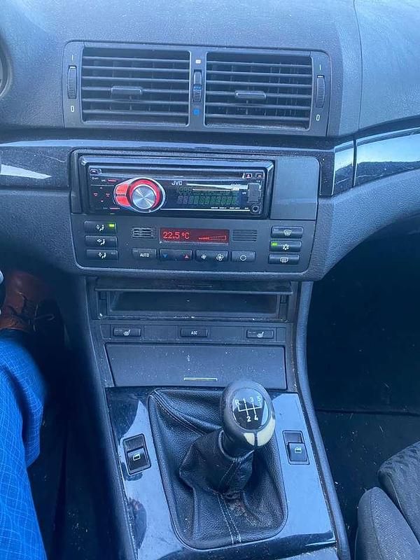 Gebraucht BMW 323 170 PS (125 kW) 1999 Silber Limousine