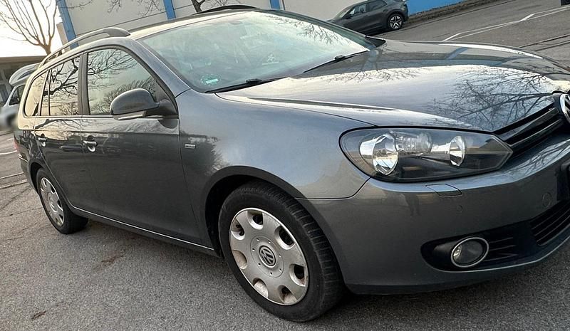 Gebraucht VW Golf VII Match 122 PS (89 kW) 2013 Grau Kombi