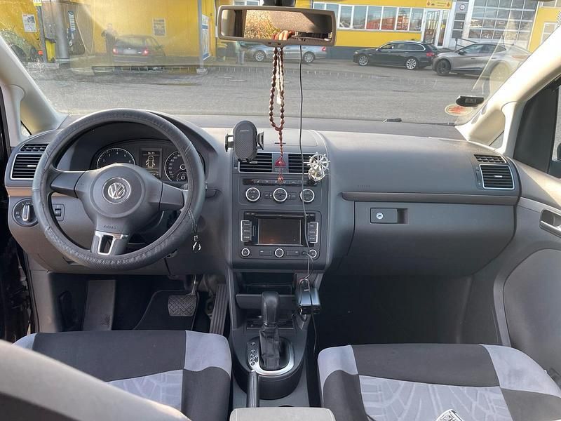 Gebraucht VW Touran 140 PS (102 kW) 2012 Schwarz Van / Kleinbus