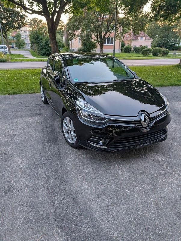 Schwarz Gebraucht 2018 Renault Clio IV LIMITED Kleinwagen | 7.990 € (Guter Preis) - Bild 1/4