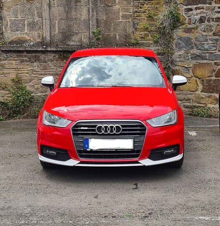 Rot Gebraucht 2014 Audi A1 Sportback Performance Kleinwagen | 9.000 € - Bild 1/4