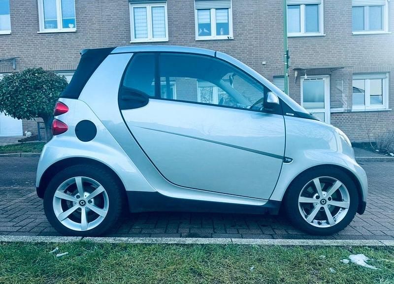 Silber Gebraucht 2008 Smart ForTwo Cabrio Pulse Cabrio | 5.699 € (Fairer Preis) - Bild 1/4
