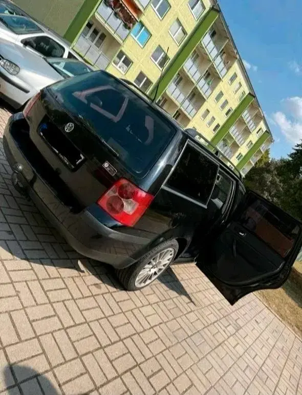 Usata VW Passat 130 CV (95 kW) 2004 Nero Station wagon