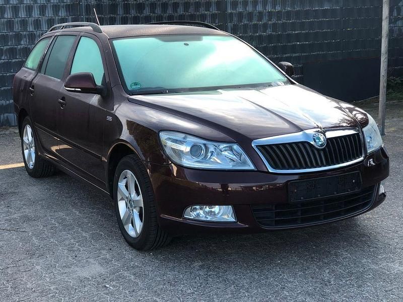 Gebraucht 2011 Skoda Octavia Family Kombi | 7.850 € (Etwas zu teuer) - Bild 1/4