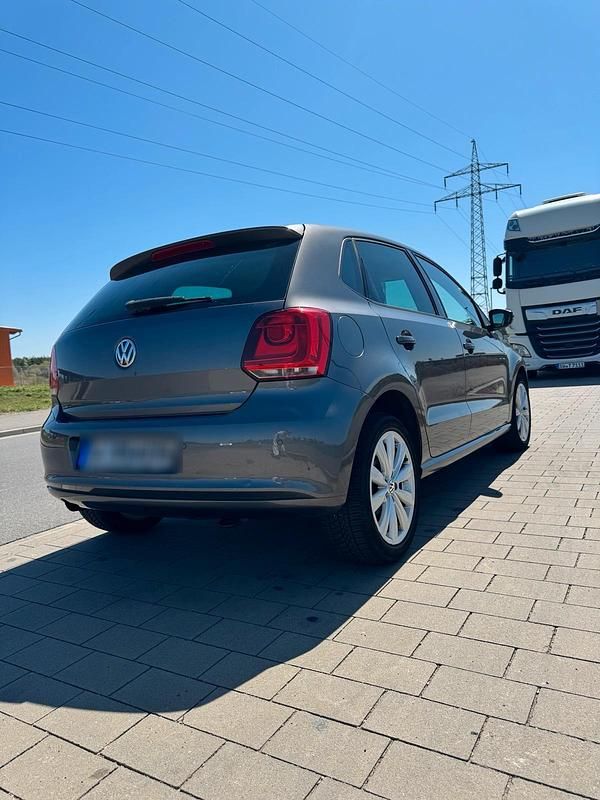 Gebraucht VW Polo Comfortline 86 PS (63 kW) 2010 Grau Kleinwagen