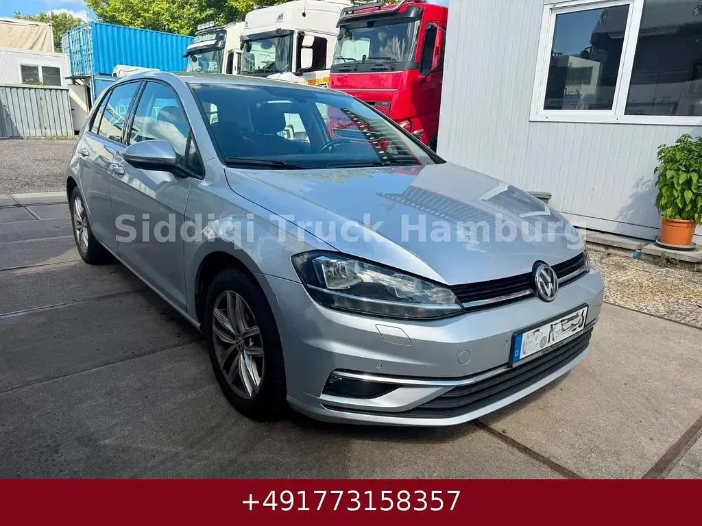 Gebraucht VW Golf VII Comfortline 116 PS (85 kW) 2018 Silber Limousine