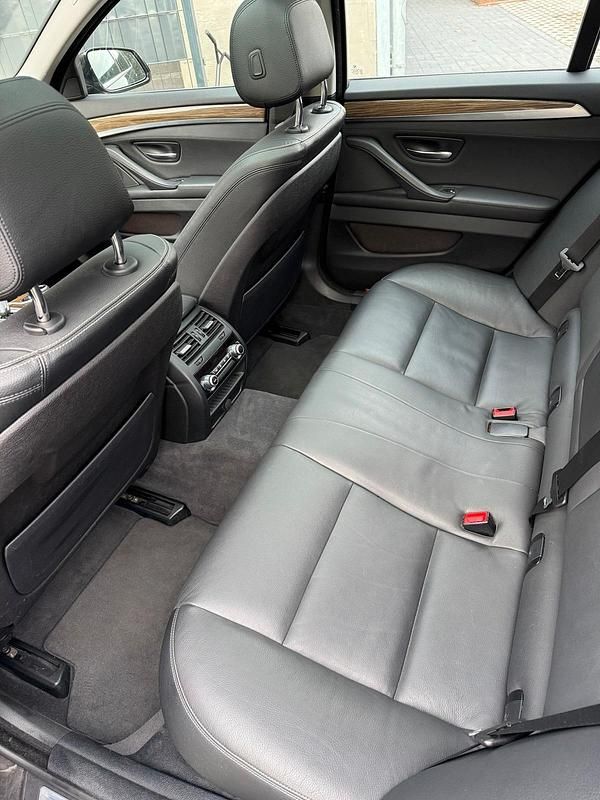 Gebraucht BMW 520 184 PS (135 kW) 2014 Braun Kombi