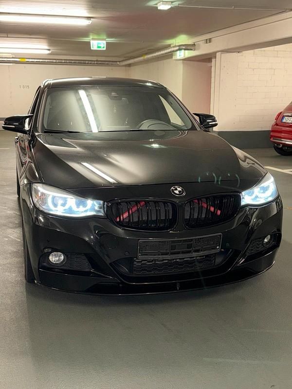 Gebraucht BMW 325 M Performance 218 PS (160 kW) 2016 Schwarz Limousine