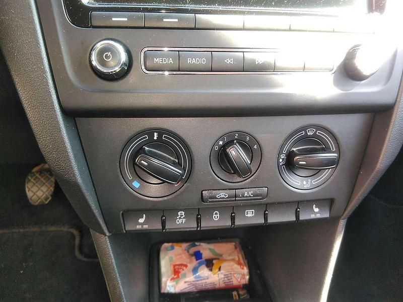 Second-hand Skoda Rapid 105 CP (77 kW) 2015 Alb Hatchback