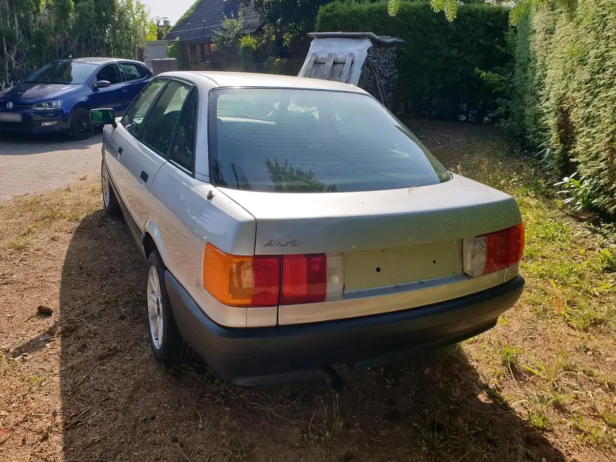 Gebraucht Audi 80 70 PS (51 kW) 2026 Silber Limousine