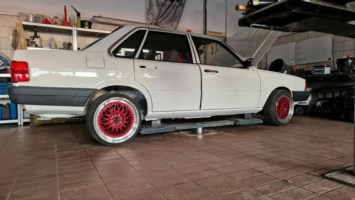 Gebraucht Audi 80 90 PS (66 kW) 1985 Weiß Limousine