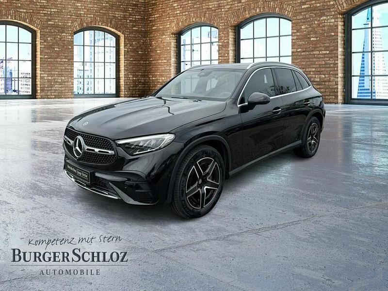 Metalliclack obsidianschwarz Gebraucht 2024 Mercedes GLC220 AMG SUV | 54.780 € (Superpreis) - Bild 1/4