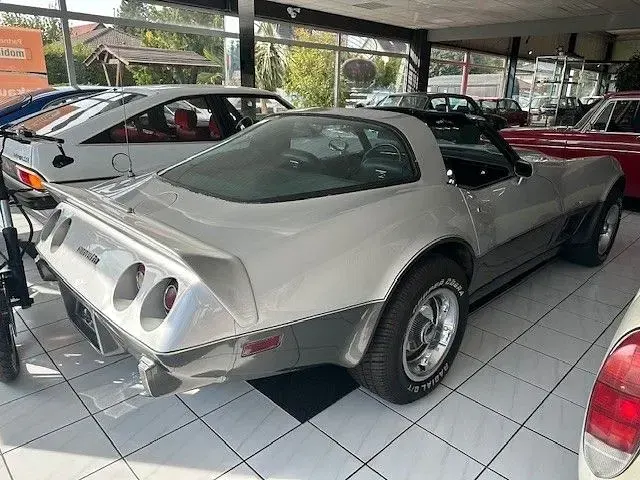 Second-hand Corvette C3 204 CP (150 kW) 1978 Argintiu