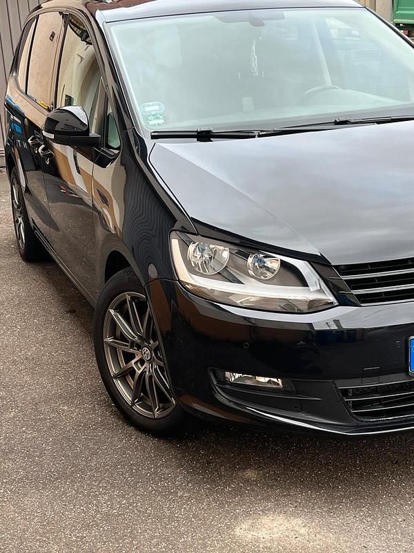 Gebraucht VW Sharan 150 PS (110 kW) 2017 Schwarz Van / Kleinbus
