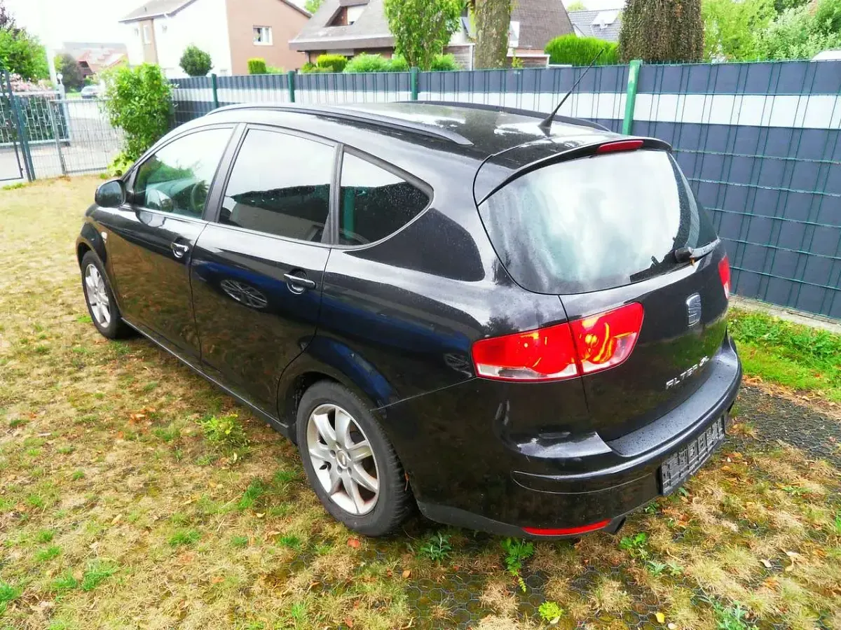 Gebraucht Seat Altea XL Ecomotive 105 PS (77 kW) 2011 Schwarz Van / Kleinbus