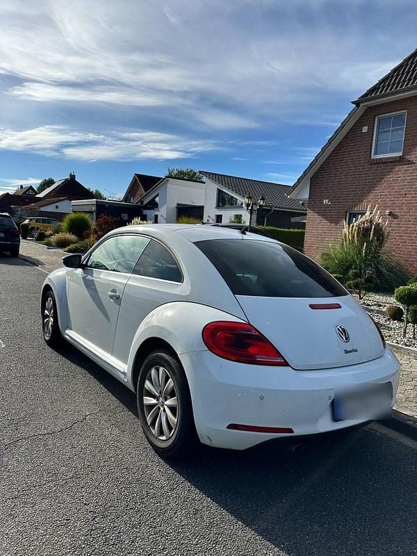 Gebraucht VW Beetle 105 PS (77 kW) 2015 Weiß Kleinwagen