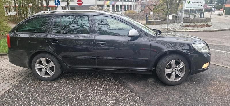 Second-hand Skoda Octavia 140 CP (102 kW) 2012 Negru Break